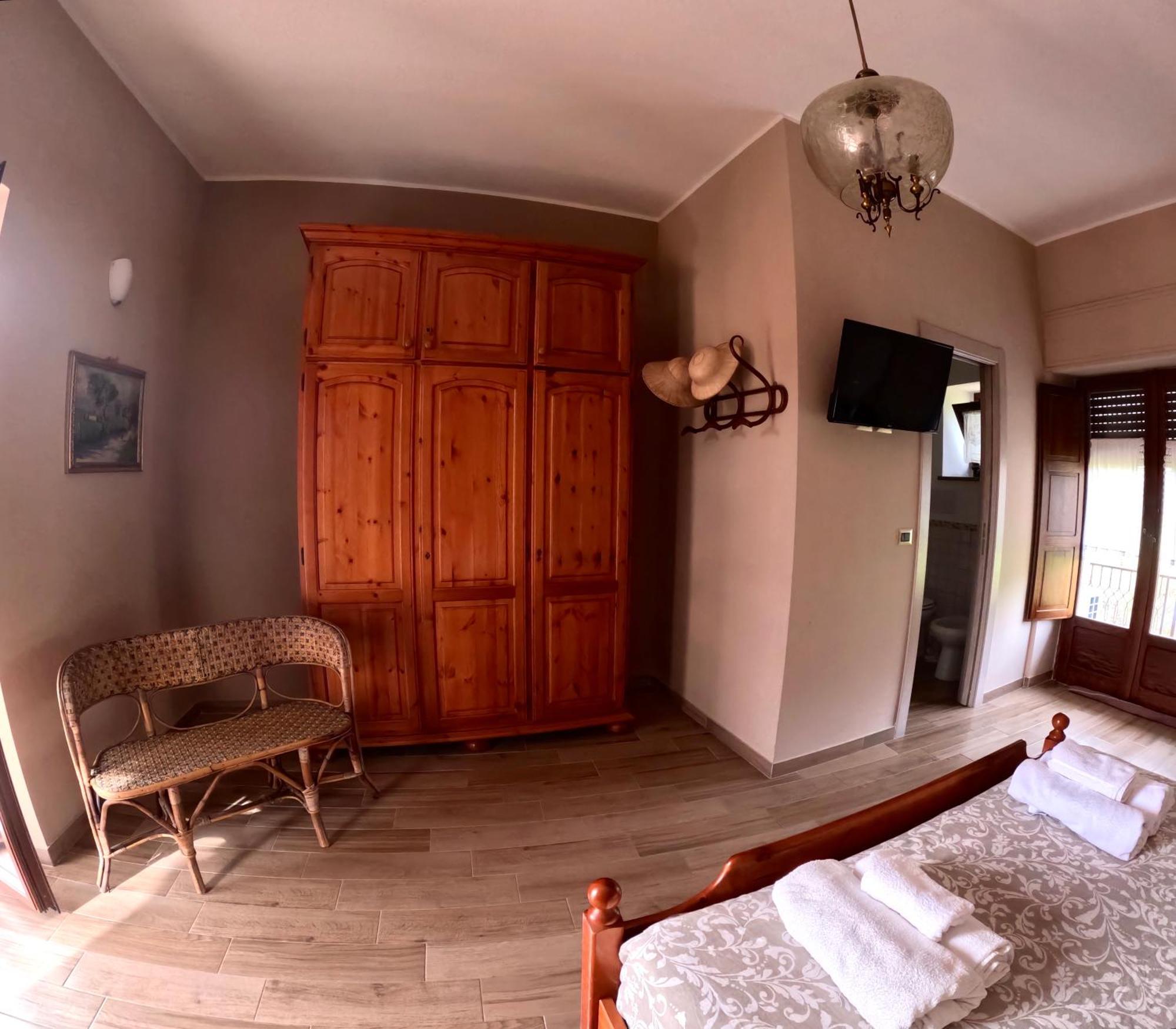 B&B A Casa Di Maybe Caserta Buitenkant foto